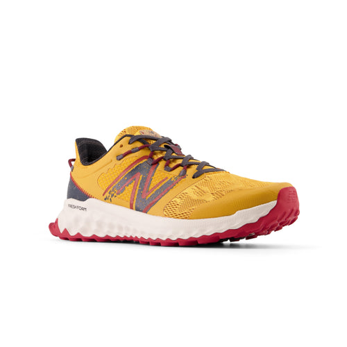 NEW BALANCE SNEAKERS MTGAROLY RUNNING ORO